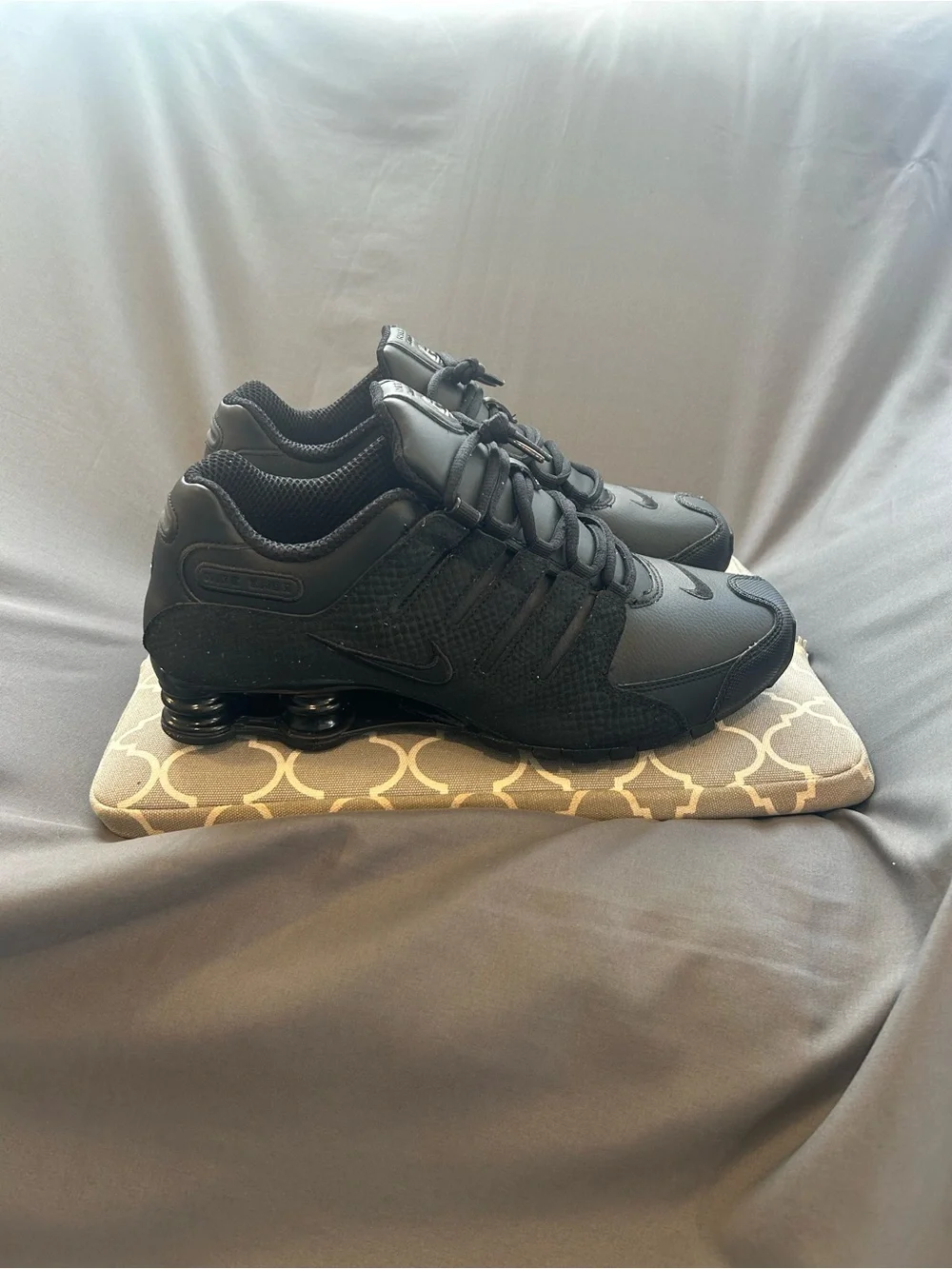 Nike Shox NZ “Triple Black” (GREAT CONDITION) - Picture 7 of 12